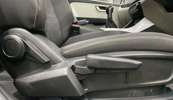 2024 Tata ALTROZ XZ Plus (S) Lux CNG , CNG, Manual, 16,858 km, Driver Side Adjustment Panel