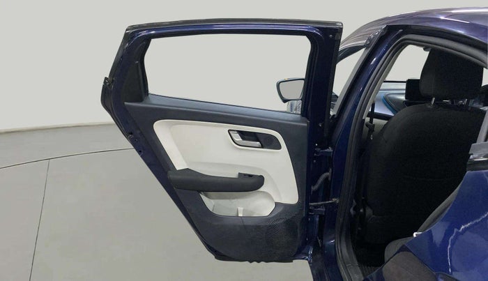 2024 Tata ALTROZ XZ Plus (S) Lux CNG , CNG, Manual, 16,858 km, LHS Rear Door