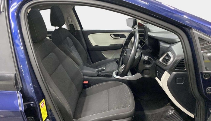 2024 Tata ALTROZ XZ Plus (S) Lux CNG , CNG, Manual, 16,858 km, Right Side Front Door Cabin