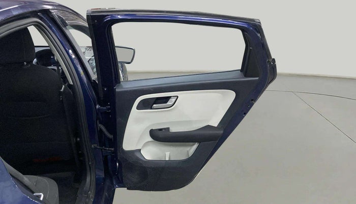2024 Tata ALTROZ XZ Plus (S) Lux CNG , CNG, Manual, 16,858 km, RHS Rear Door