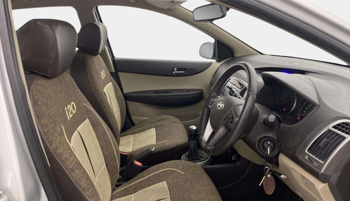 2014 Hyundai i20 SPORTZ 1.2, Petrol, Manual, 37,436 km, Right Side Front Door Cabin