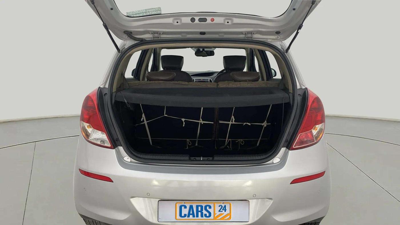 2014 Hyundai i20 SPORTZ 1.2, Petrol, Manual, 37,500 km, Boot Open Zoomed View