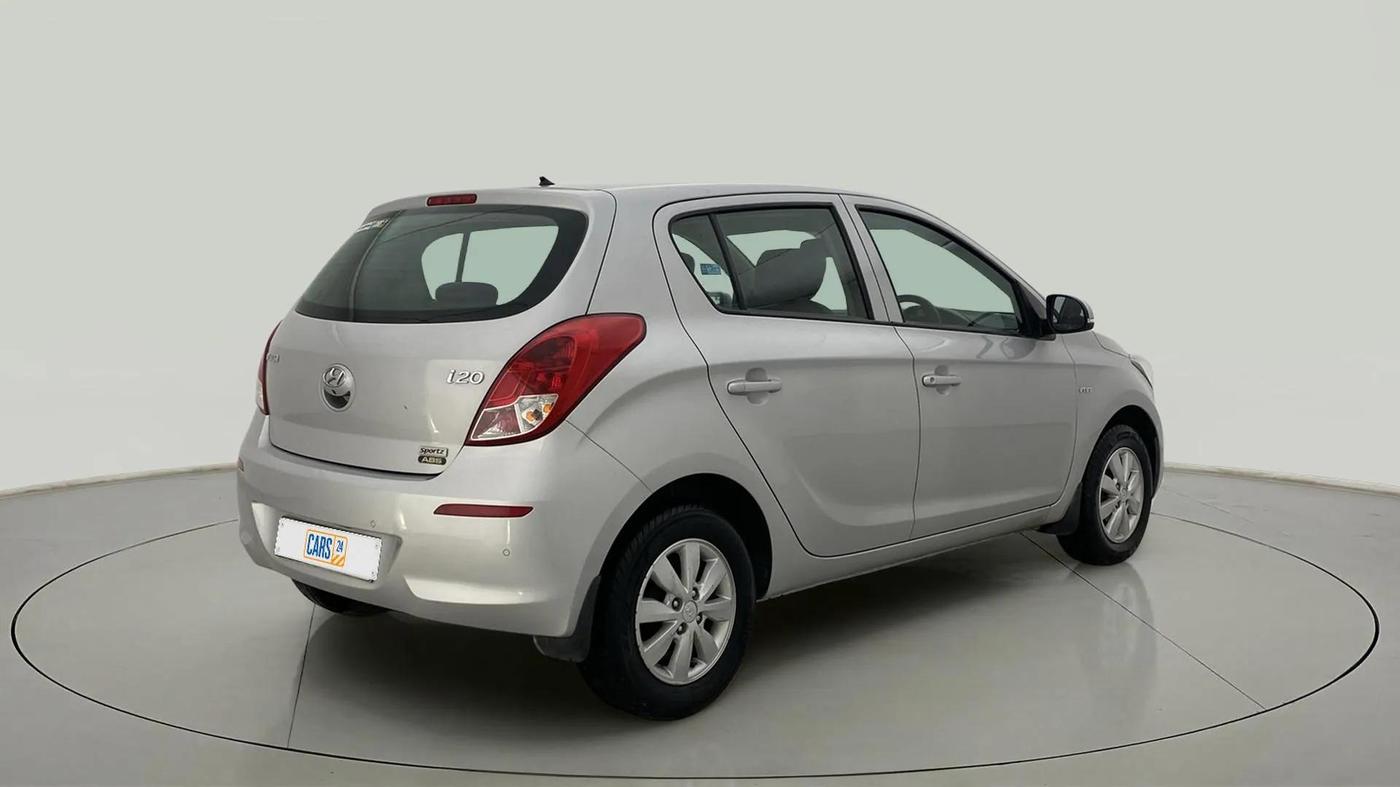 2014 Hyundai i20 SPORTZ 1.2, Petrol, Manual, 37,500 km, Right Back Diagonal