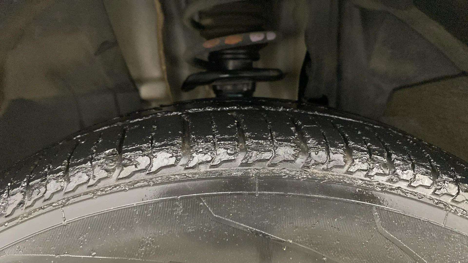 LHS-Front-Tyre-Tread-20