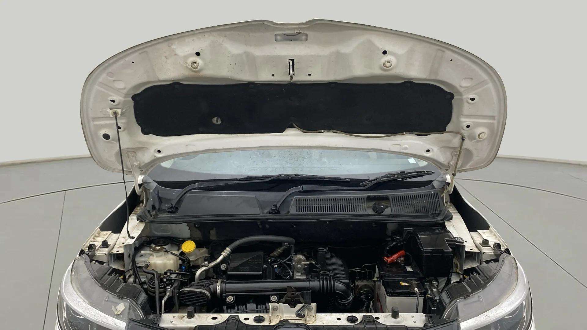Engine-Full-View-With-Bonnet-Open-13