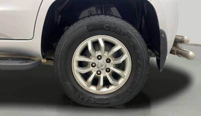 2017 Mahindra TUV300 T8, Diesel, Manual, 47,806 km, Left Rear Wheel