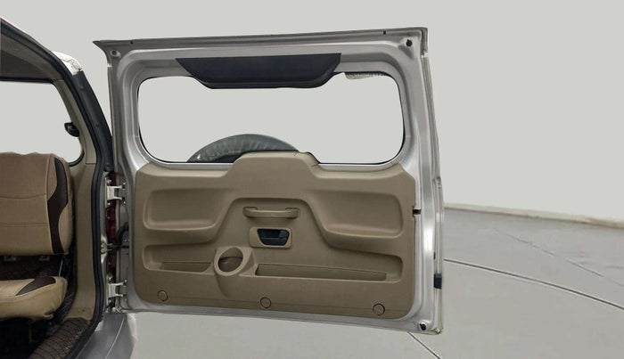 2017 Mahindra TUV300 T8, Diesel, Manual, 47,806 km, Boot Door Open