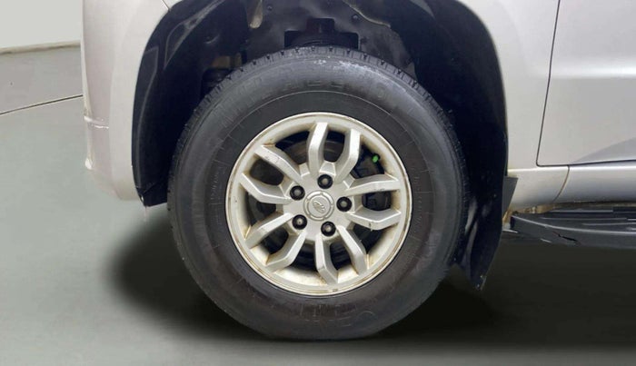 2017 Mahindra TUV300 T8, Diesel, Manual, 47,806 km, Left Front Wheel