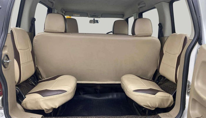 2017 Mahindra TUV300 T8, Diesel, Manual, 47,806 km, Third Seat Row ( optional )