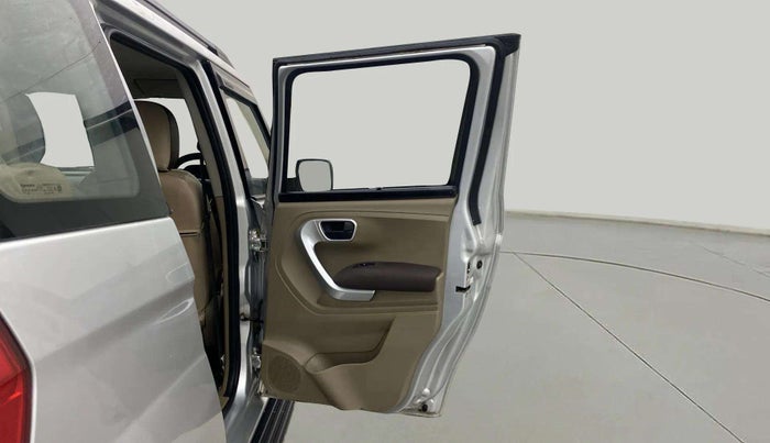 2017 Mahindra TUV300 T8, Diesel, Manual, 47,806 km, RHS Rear Door