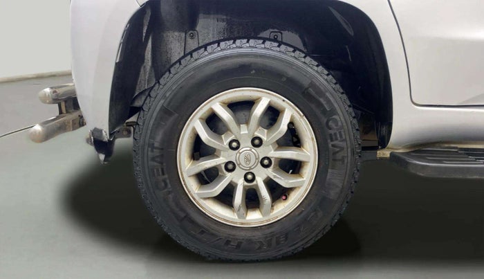 2017 Mahindra TUV300 T8, Diesel, Manual, 47,806 km, Right Rear Wheel