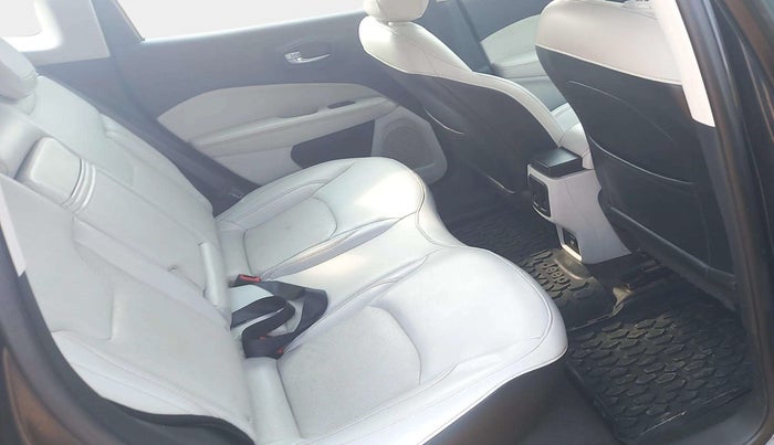 2019 Jeep Compass LIMITED PLUS DIESEL, Diesel, Manual, 76,165 km, Right Side Rear Door Cabin