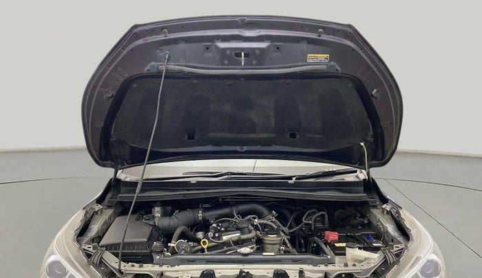 2022 Toyota Innova Crysta 2.7 VX 7 STR, Petrol, Manual, 38,438 km, Open Bonet