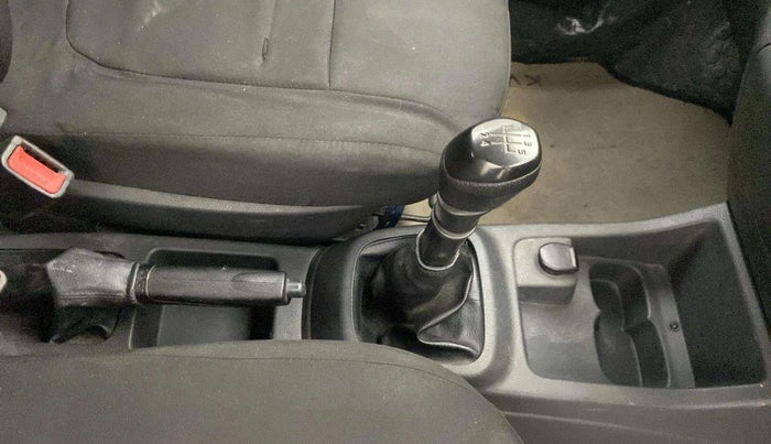 2016 Renault Kwid RXT 0.8, Petrol, Manual, 16,830 km, Gear Lever