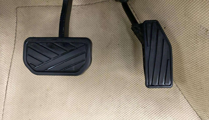 2018 Maruti Dzire VDI AMT, Diesel, Automatic, 25,826 km, Pedals