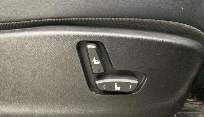 2020 MG HECTOR SHARP HYBRID 1.5 PETROL, Petrol, Manual, 40,056 km, Driver Side Adjustment Panel