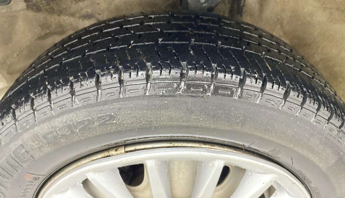 2014 Maruti Alto K10 LXI, Petrol, Manual, 31,681 km, Left Front Tyre Tread