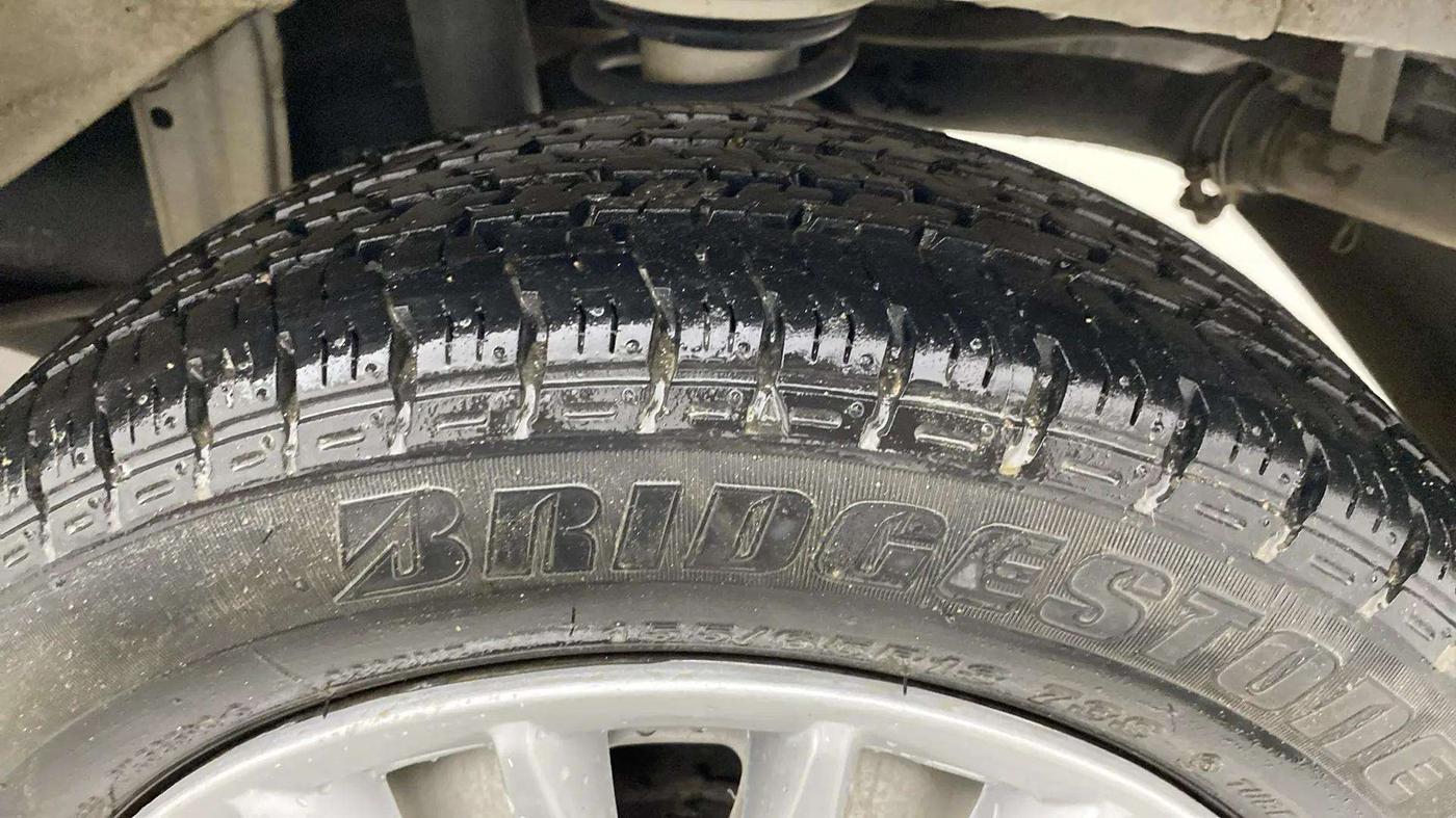 2014 Maruti Alto K10 LXI, Petrol, Manual, 31,681 km, Left Rear Tyre Tread