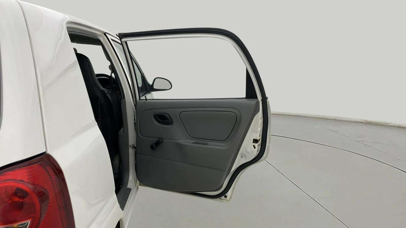 2014 Maruti Alto K10 LXI, Petrol, Manual, 31,681 km, RHS Rear Door