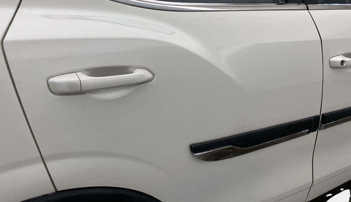 2021 Mahindra XUV300 W6 1.2 PETROL AMT, Petrol, Automatic, 13,528 km, Right rear door - Paint minor damage