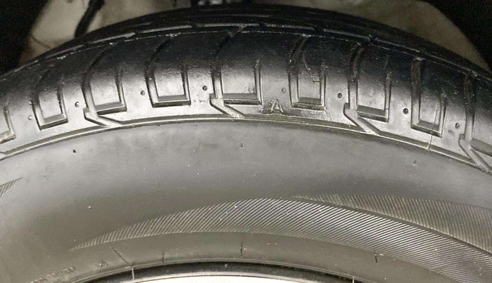 2021 Mahindra XUV300 W6 1.2 PETROL AMT, Petrol, Automatic, 13,528 km, Left Rear Tyre Tread