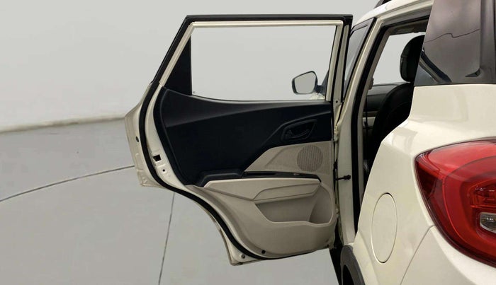 2021 Mahindra XUV300 W6 1.2 PETROL AMT, Petrol, Automatic, 13,528 km, LHS Rear Door