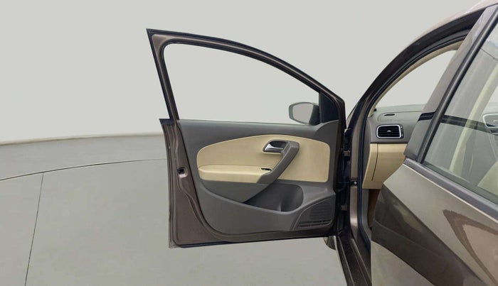 2015 Volkswagen Vento HIGHLINE PETROL AT, Petrol, Automatic, 76,622 km, LHS Front Door