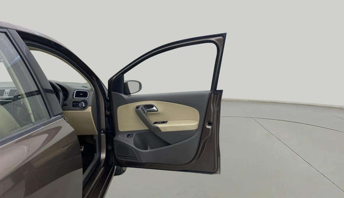 2015 Volkswagen Vento HIGHLINE PETROL AT, Petrol, Automatic, 76,622 km, RHS Front Door