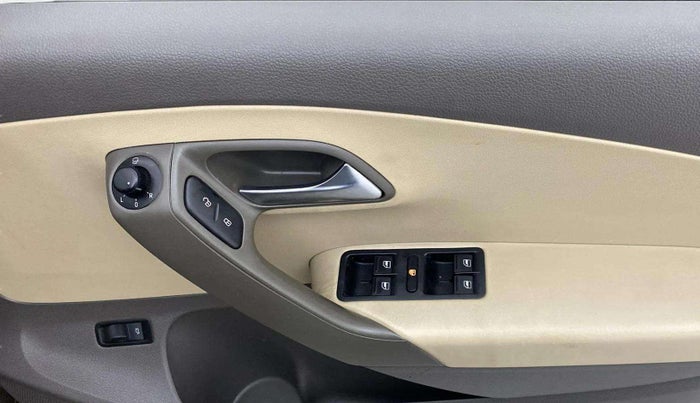 2015 Volkswagen Vento HIGHLINE PETROL AT, Petrol, Automatic, 76,622 km, Driver Side Door Panels Control