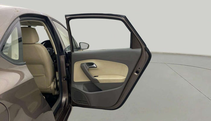2015 Volkswagen Vento HIGHLINE PETROL AT, Petrol, Automatic, 76,622 km, RHS Rear Door