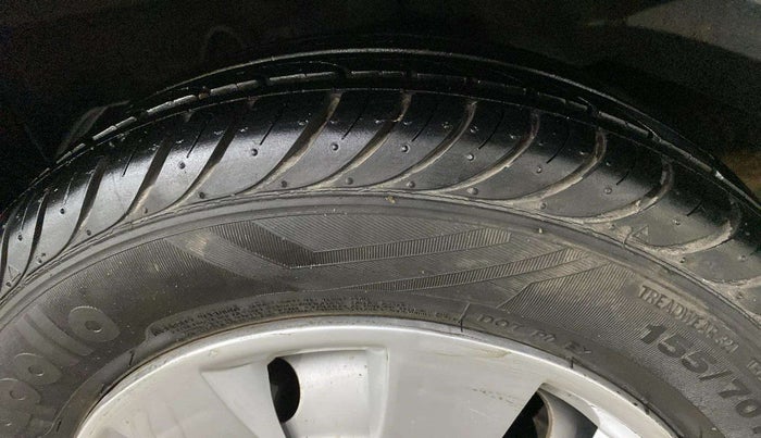 2017 Hyundai Eon ERA PLUS (O), Petrol, Manual, 23,725 km, Right Rear Tyre Tread