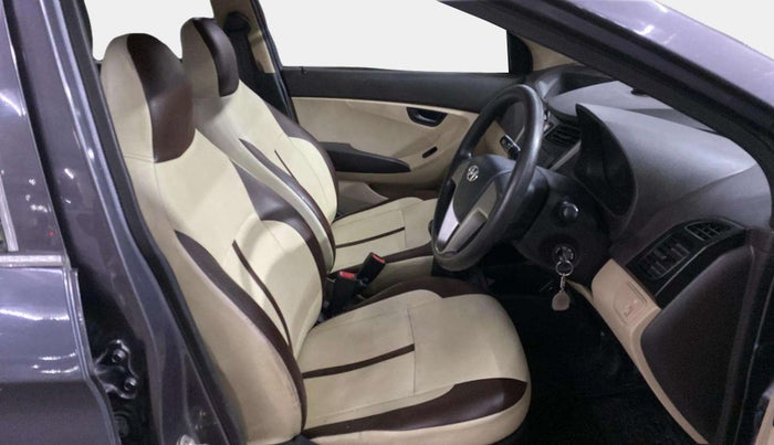 2017 Hyundai Eon ERA PLUS (O), Petrol, Manual, 23,725 km, Right Side Front Door Cabin