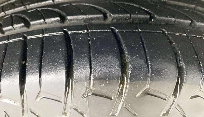 2019 Hyundai NEW SANTRO ASTA MT, Petrol, Manual, 25,974 km, Right Front Tyre Tread