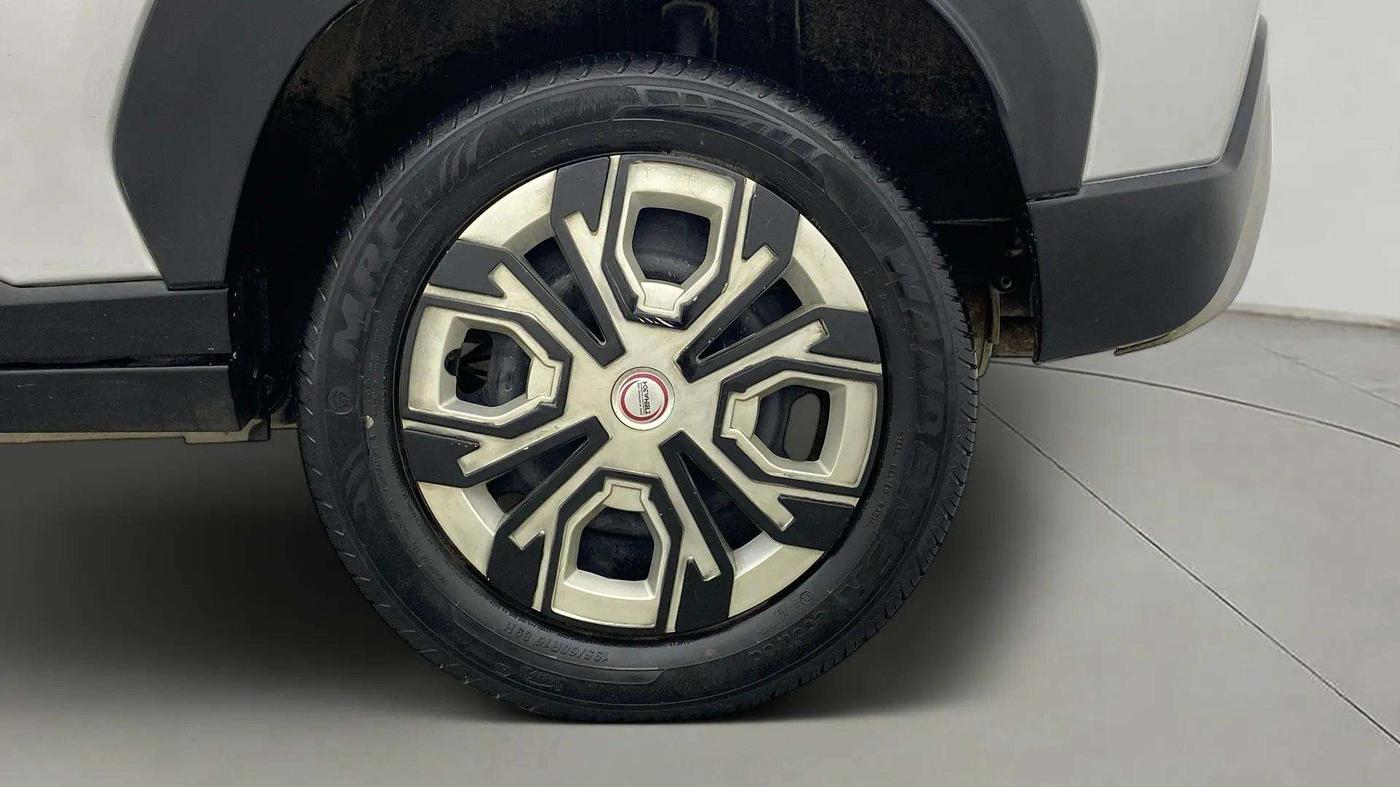 2021 Nissan MAGNITE XL TURBO CVT, Petrol, Automatic, 31,711 km, Left Rear Wheel