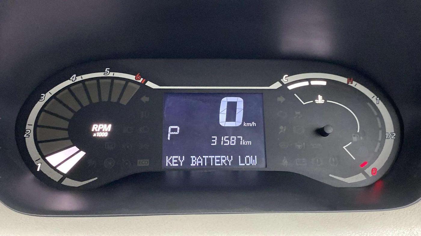 2021 Nissan MAGNITE XL TURBO CVT, Petrol, Automatic, 31,711 km, Odometer Image