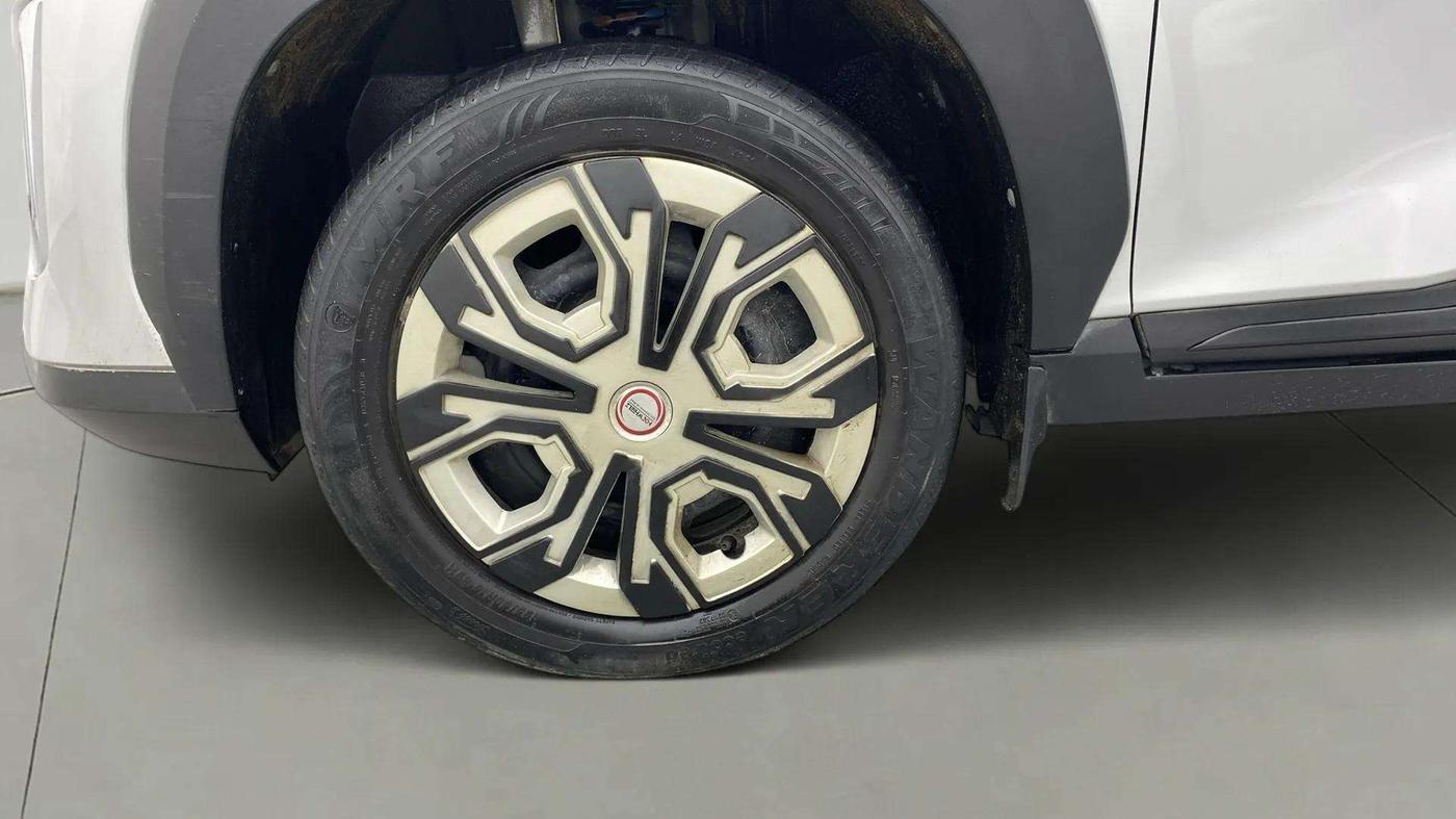 2021 Nissan MAGNITE XL TURBO CVT, Petrol, Automatic, 31,711 km, Left Front Wheel