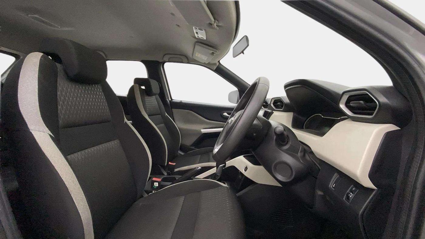 2021 Nissan MAGNITE XL TURBO CVT, Petrol, Automatic, 31,711 km, Right Side Front Door Cabin
