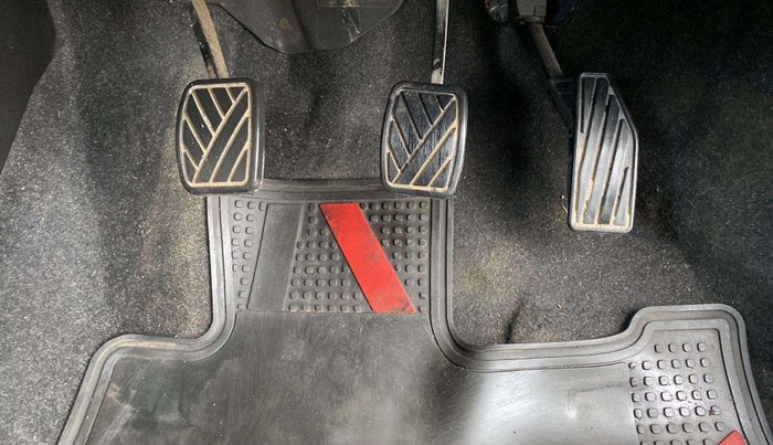 2020 Maruti Swift LXI, Petrol, Manual, 35,223 km, Pedals