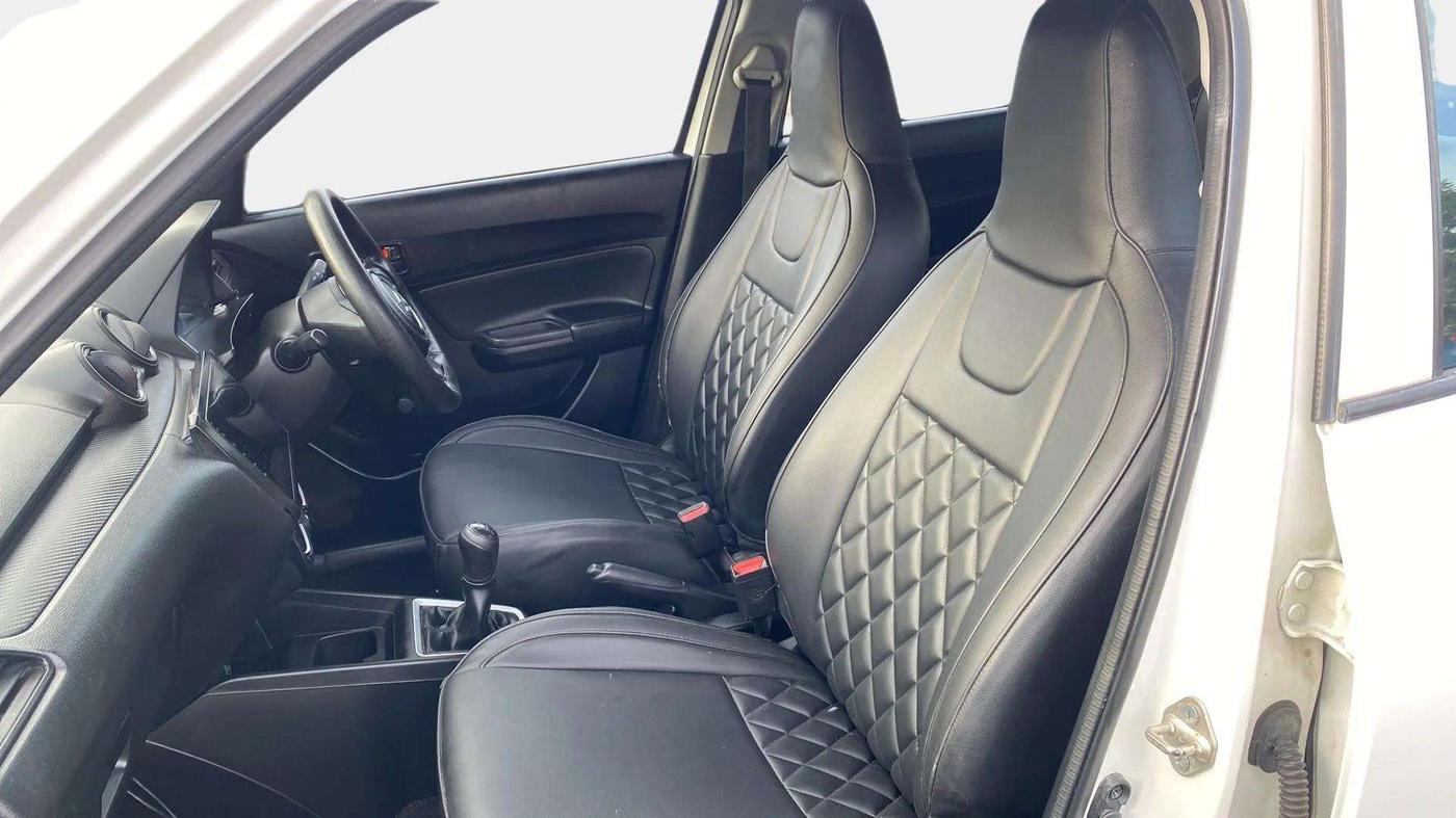 2020 Maruti Swift LXI, Petrol, Manual, 35,223 km, Right Side Front Door Cabin