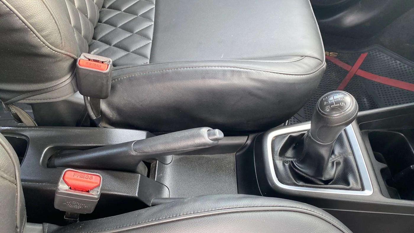 2020 Maruti Swift LXI, Petrol, Manual, 35,223 km, Gear Lever