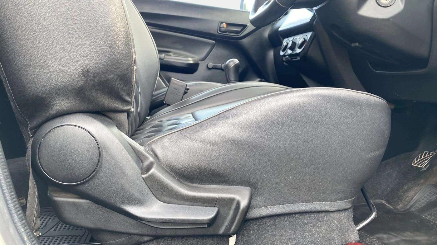 2020 Maruti Swift LXI, Petrol, Manual, 35,223 km, Driver Side Adjustment Panel