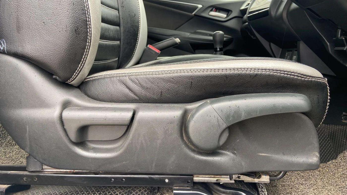 2021 Honda WR-V 1.2L I-VTEC VX MT, Petrol, Manual, 27,179 km, Driver Side Adjustment Panel