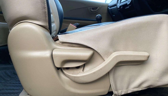 2018 Honda Brio S(O) MT, Petrol, Manual, 11,694 km, Driver Side Adjustment Panel