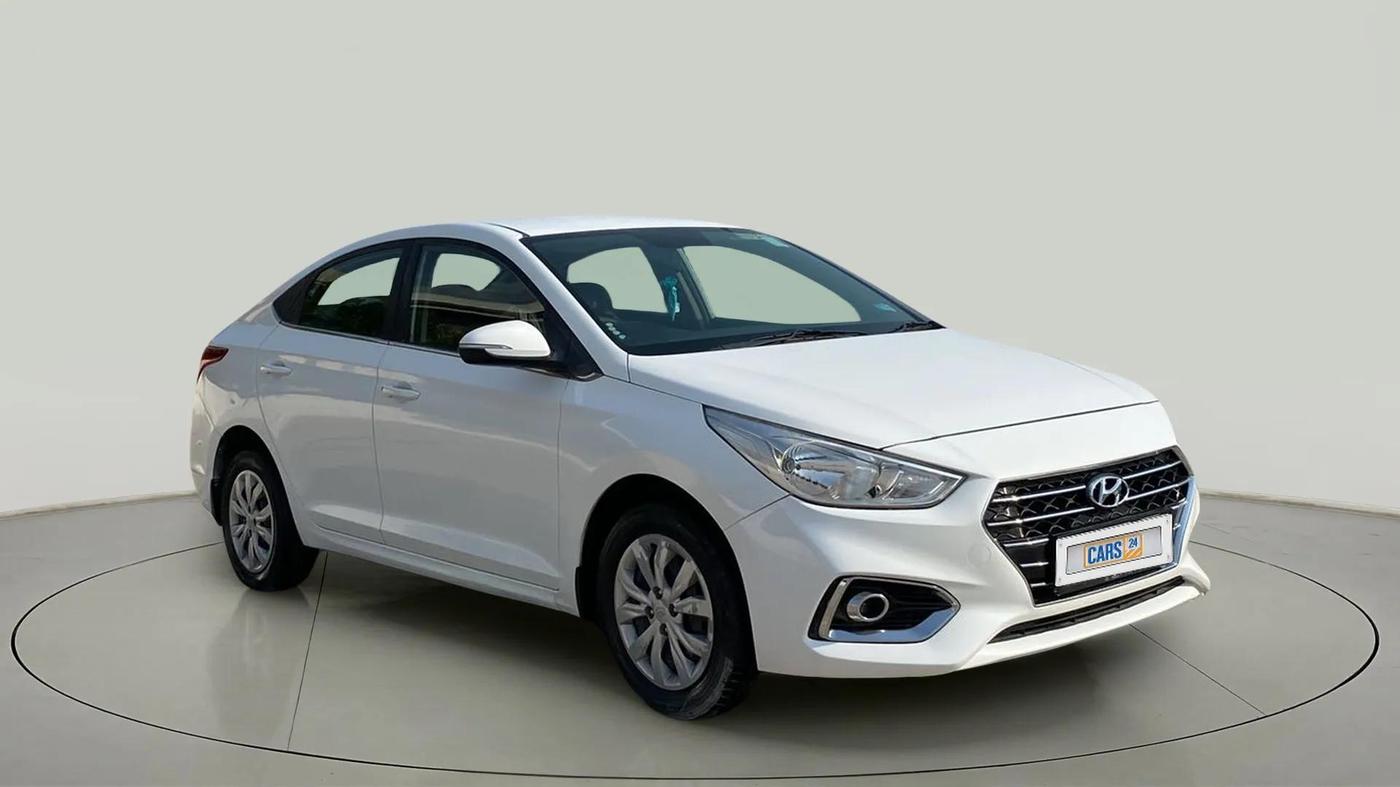 2017 Hyundai Verna 1.6 EX CRDI, Diesel, Manual, 42,803 km, SRP