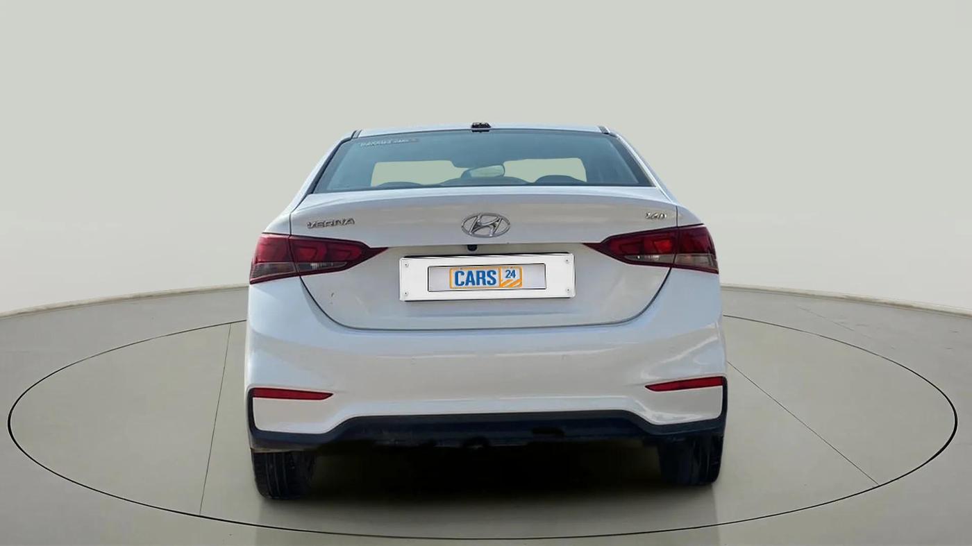 2017 Hyundai Verna 1.6 EX CRDI, Diesel, Manual, 42,803 km, Back/Rear
