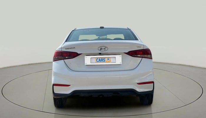 2017 Hyundai Verna 1.6 EX CRDI, Diesel, Manual, 42,803 km, Back/Rear