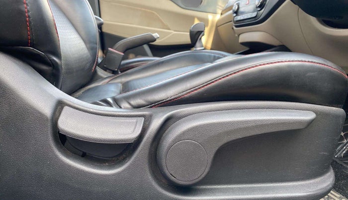 2017 Hyundai Verna 1.6 EX CRDI, Diesel, Manual, 42,803 km, Driver Side Adjustment Panel