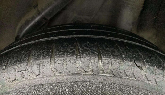2018 Hyundai Verna 1.6 VTVT SX O, Petrol, Manual, 50,968 km, Left Rear Tyre Tread