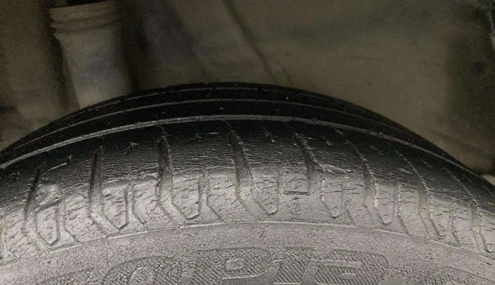 2018 Hyundai Verna 1.6 VTVT SX O, Petrol, Manual, 50,968 km, Right Rear Tyre Tread
