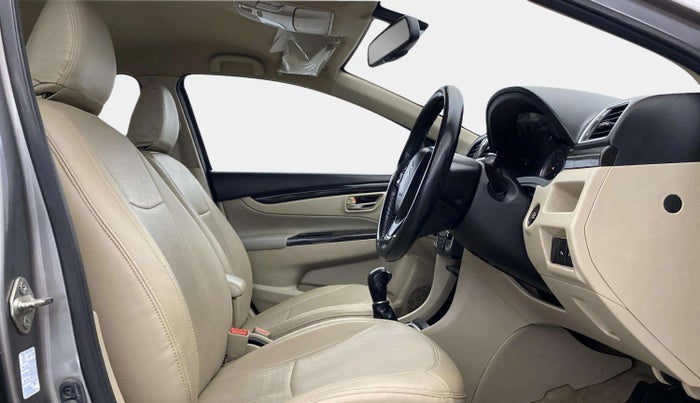 2018 Maruti Ciaz ZETA 1.4  AT PETROL, Petrol, Automatic, 51,072 km, Right Side Front Door Cabin